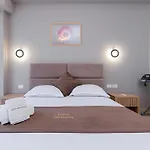 Loris Apartaments 203